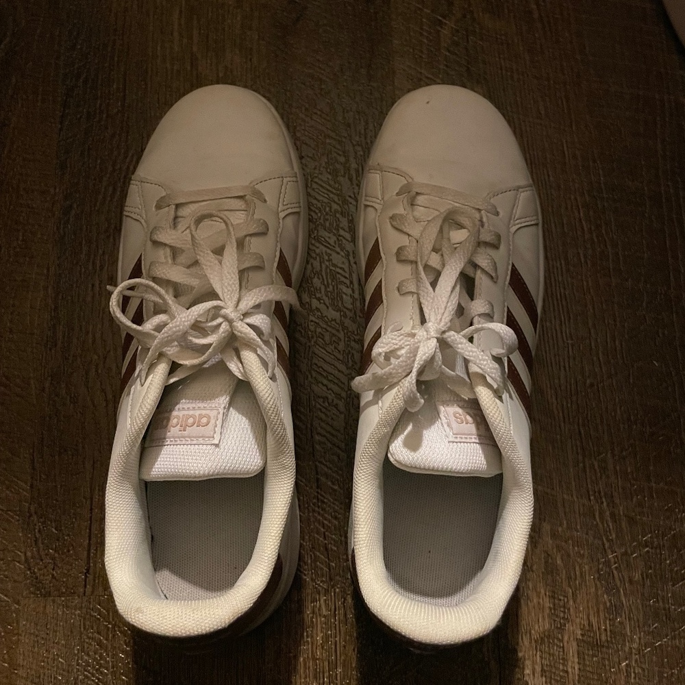 Womens adidas shoes size 8